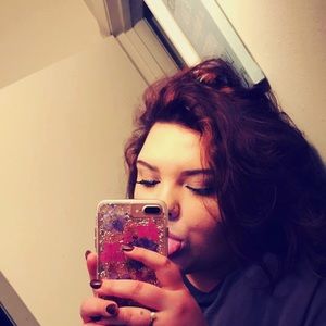 Meet your Posher, Carly